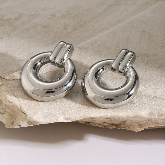 NEW💎Silver Circle Knot Earrings*Elodie Earrings*Statement Earrings*Waterproof - Picture 4 of 5